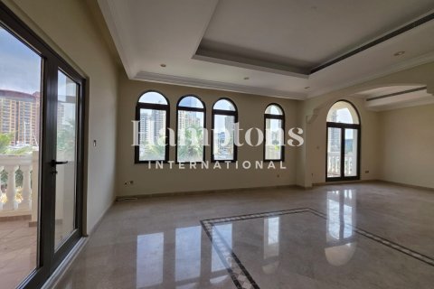 Villa en FIVE Palm Jumeirah, Palm Jumeirah, Dubai, 5 dormitorios, 263.65871400 m², № 102080 - foto 4