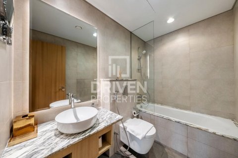 Apartamento en Paramount Tower Hotel & Residences, Business Bay, Dubai, 1 dormitorio, 70.14 m², № 127225 - foto 7