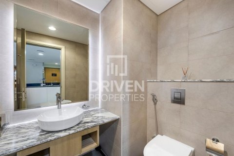 Apartamento en Paramount Tower Hotel & Residences, Business Bay, Dubai, 1 dormitorio, 70.14 m², № 127225 - foto 11