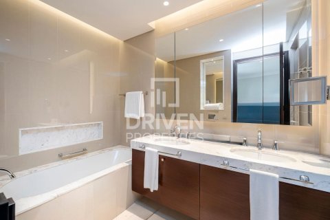 Apartment in The Address Residence Fountain Views, Downtown Dubai (Downtown Burj Dubai), Dubai 2 bedrooms, 134.24 sq.m. № 127228 - photo 13