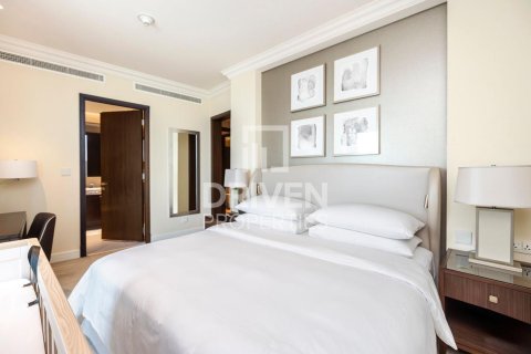 Apartment in The Address Residence Fountain Views, Downtown Dubai (Downtown Burj Dubai), Dubai 2 bedrooms, 134.24 sq.m. № 127228 - photo 12
