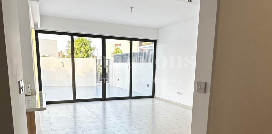 Villa in Dubai Land, Dubai 4 bedrooms, 324.51 sq.m. № 63885