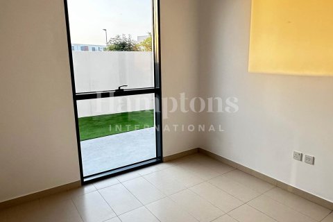 Villa in Dubai Land, Dubai 4 bedrooms, 324.51017900 sq.m. № 63885 - photo 17