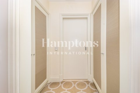 Hotel Apartment in Downtown Dubai (Downtown Burj Dubai), Dubai 2 bedrooms, 162.60997896 sq.m. № 63884 - photo 16