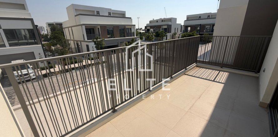 Villa à Tilal Al Ghaf, Dubai, 3 chambres, 140 m², № 121705