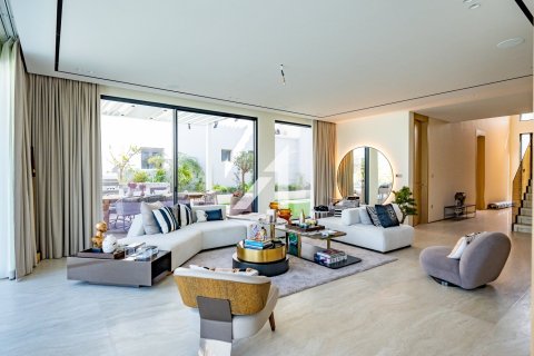 Villa in Garden Homes, Palm Jumeirah, Dubai 6 bedrooms, 511 sq.m. № 94449 - photo 2