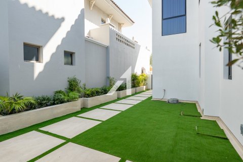 Villa in Garden Homes, Palm Jumeirah, Dubai 6 bedrooms, 511 sq.m. № 94449 - photo 18