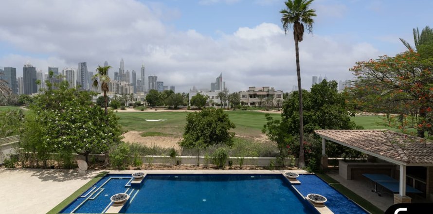Villa à Emirates Hills, Dubai, 7 chambres, 1059 m², № 75252