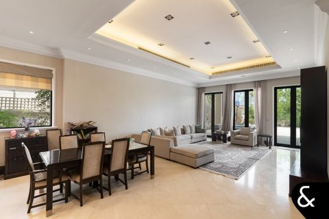 Villa à Emirates Hills, Dubai, 7 chambres, 1059 m², № 75252 - photo 7