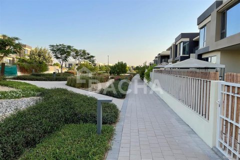 Villa à Maple 2, Dubai Hills Estate, Dubai, 5 chambres, 250.8 m², № 6664 - photo 1