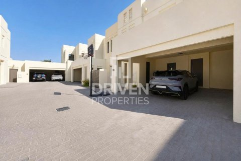 Villa in Mira Oasis, Reem, Dubai 3 bedrooms, 308.35 sq.m. № 128500 - photo 25