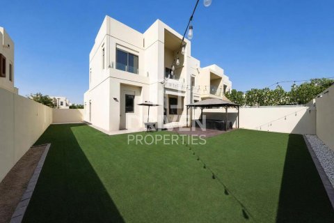 Villa in Mira Oasis, Reem, Dubai 3 bedrooms, 308.35 sq.m. № 128500 - photo 19