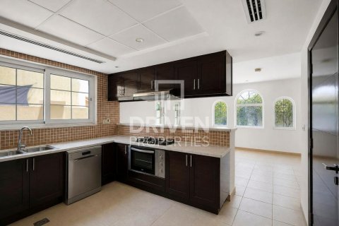 Villa à Jumeirah Park, Dubai, 3 chambres, 627.47 m², № 137039 - photo 15