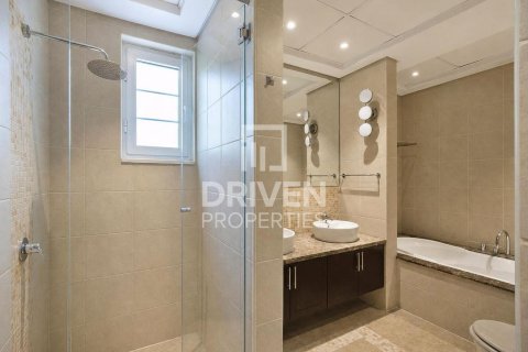 Villa à Jumeirah Park, Dubai, 3 chambres, 627.47 m², № 137039 - photo 19