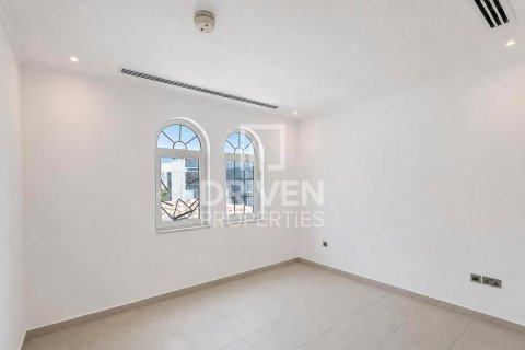 Villa à Jumeirah Park, Dubai, 3 chambres, 627.47 m², № 137039 - photo 7
