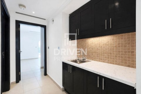 Villa à Jumeirah Park, Dubai, 3 chambres, 627.47 m², № 137039 - photo 12