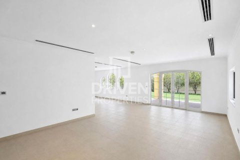 Villa à Jumeirah Park, Dubai, 3 chambres, 627.47 m², № 137039 - photo 9