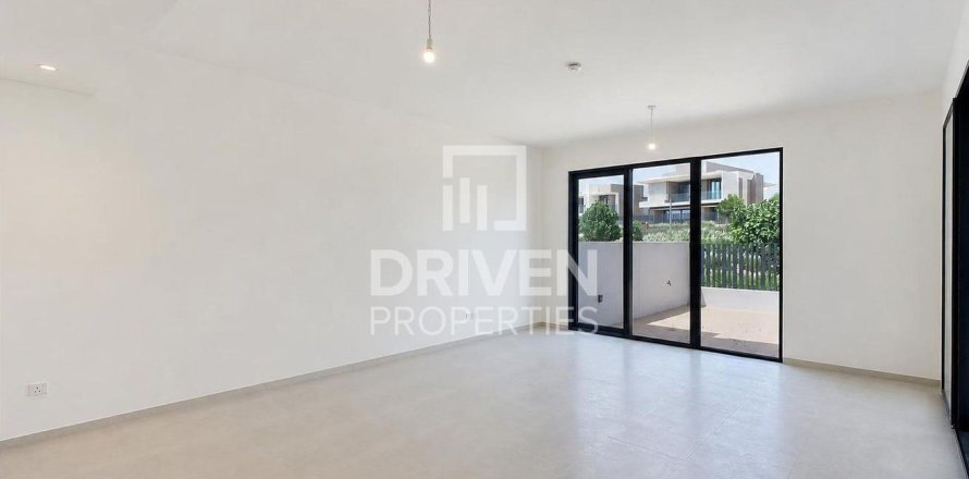 Таунхаус в Джабаль-Али, Дубай, 4 спальни, 366.04м², № 137035