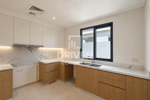 Снять в аренду таунхаус в Джабаль-Али, Дубай: 4 спальни, 366.04м², № 137035 - фото 21