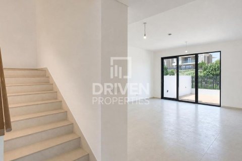 Снять в аренду таунхаус в Джабаль-Али, Дубай: 4 спальни, 366.04м², № 137035 - фото 19