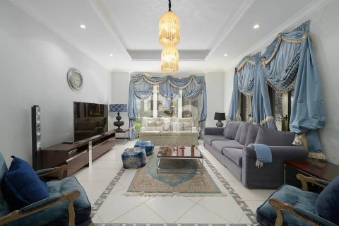 Купить виллу в Пальме Джумейре, Дубай: 4 спальни, 470м², № 58590 - фото 12