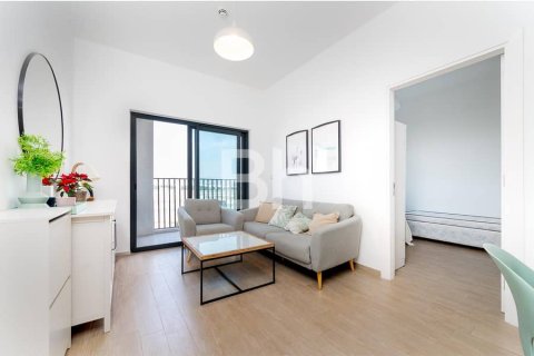 Apartment in wasl gate, Dubai 2 bedrooms, 69 sq.m. № 58586 - photo 1