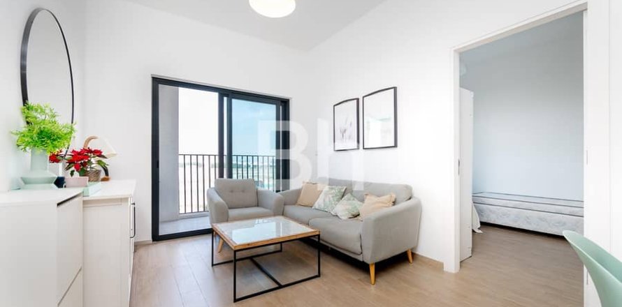 Apartment in wasl gate, Dubai 2 bedrooms, 69 sq.m. № 58586