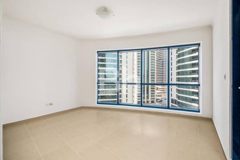Apartment in Jumeirah Lake Towers, Dubai 2 bedrooms, 138 sq.m. № 58588 - photo 2