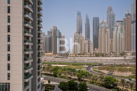 Apartment in Jumeirah Lake Towers, Dubai 2 bedrooms, 138 sq.m. № 58588 - photo 13