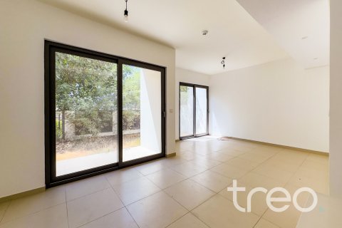 Снять в аренду таунхаус в Elan, Tilal Al Ghaf, Дубай: 3 спальни, 140.47м², № 120001 - фото 2