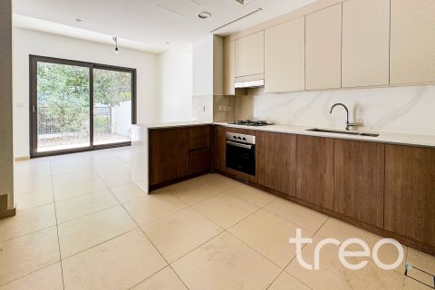 Снять в аренду таунхаус в Elan, Tilal Al Ghaf, Дубай: 3 спальни, 140.47м², № 120001 - фото 4