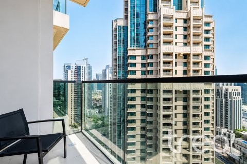 Apartamento en Burj Khalifa, Dubai, 2 dormitorios, 103.22 m², № 119999 - foto 17