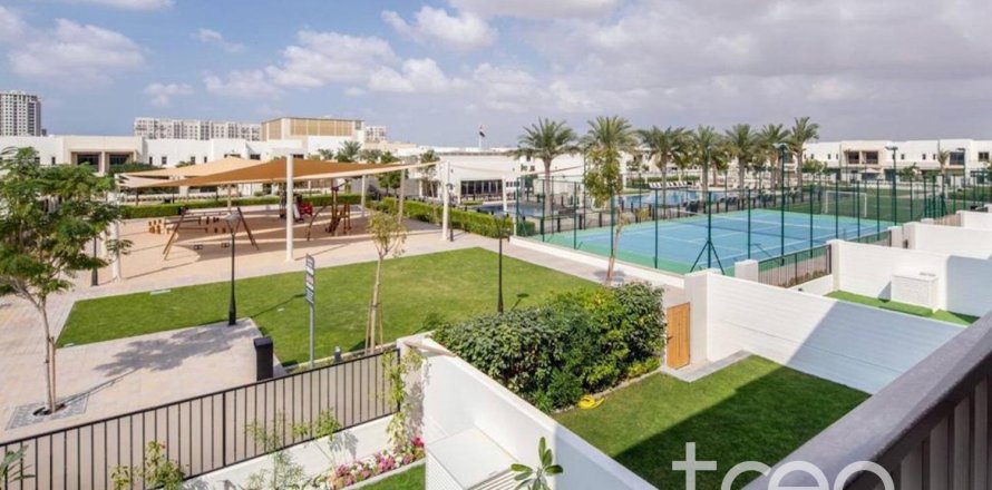 Villa in Hayat Townhouses, Town Square, Dubai 3 bedrooms, 219.53 sq.m. № 120003