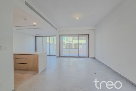 Снять в аренду таунхаус в Дубае: 3 спальни, 185.9м², № 120005 - фото 14