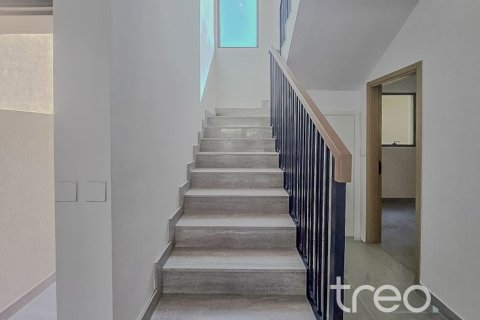 Снять в аренду таунхаус в Дубае: 3 спальни, 185.9м², № 120005 - фото 6