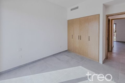 Снять в аренду таунхаус в Дубае: 3 спальни, 185.9м², № 120005 - фото 13