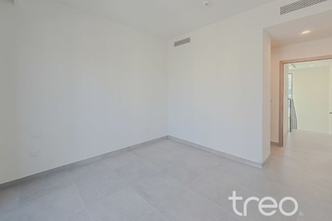 Снять в аренду таунхаус в Дубае: 3 спальни, 185.9м², № 120005 - фото 10