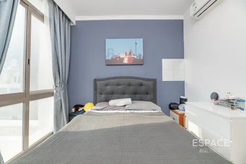 Townhouse in Dubai 4 bedrooms, 225 sq.m. № 71107 - photo 16