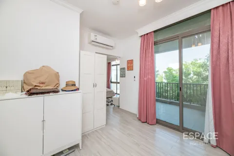 Townhouse in Dubai 4 bedrooms, 225 sq.m. № 71107 - photo 14