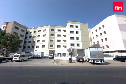 Edificio en Dubai, 4176.4 m², № 59672 - foto 1