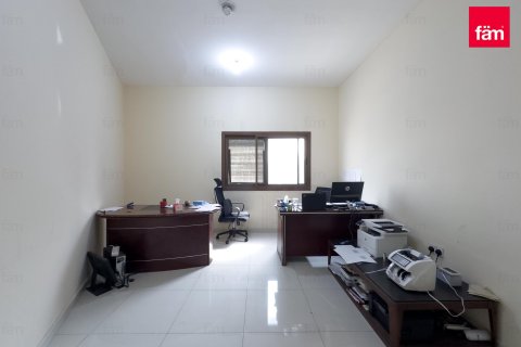 Edificio en Dubai, 4176.4 m², № 59672 - foto 7