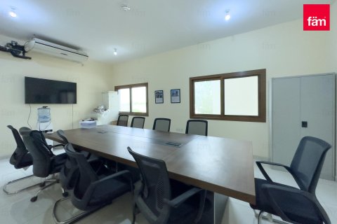 Edificio en Dubai, 4176.4 m², № 59672 - foto 6