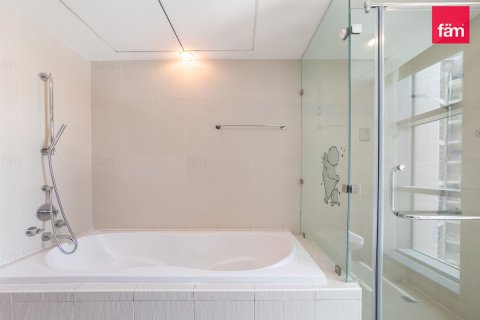 Apartment in Downtown Dubai (Downtown Burj Dubai), Dubai 3 bedrooms, 137 sq.m. № 113484 - photo 13