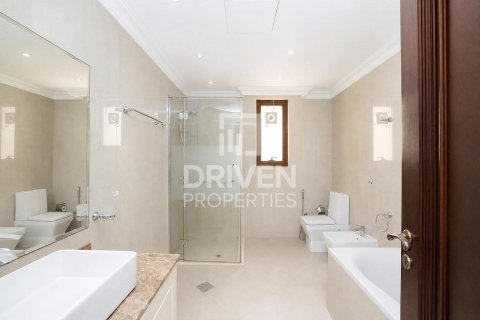 Villa en Signature Villas, Palm Jumeirah, Dubai, 5 dormitorios, 1261.53 m², № 140163 - foto 27