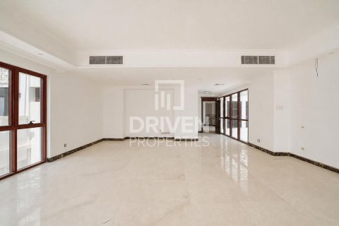 Villa en Signature Villas, Palm Jumeirah, Dubai, 5 dormitorios, 1261.53 m², № 140163 - foto 10