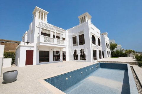 Villa en Signature Villas, Palm Jumeirah, Dubai, 5 dormitorios, 1261.53 m², № 140164