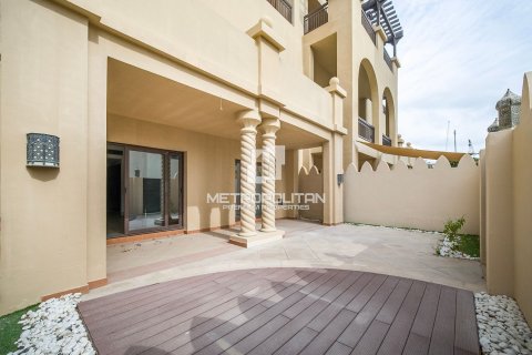Townhouse in Palm Jumeirah, Dubai 3 bedrooms, 456 sq.m. № 72835 - photo 19