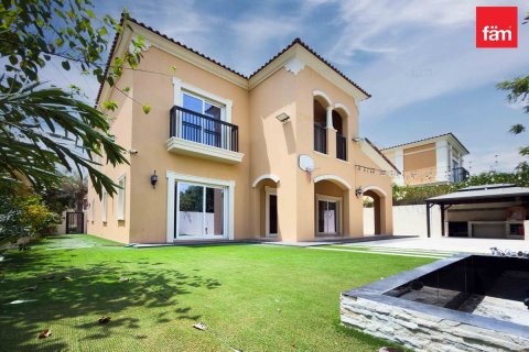 Villa in Dubai 5 bedrooms, 450 sq.m. № 123729 - photo 3