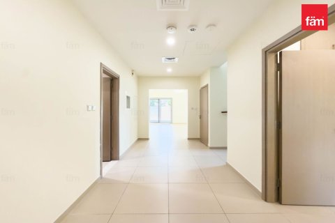 Villa in Dubai 5 bedrooms, 450 sq.m. № 123729 - photo 8