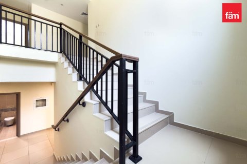 Villa in Dubai 5 bedrooms, 450 sq.m. № 123729 - photo 6